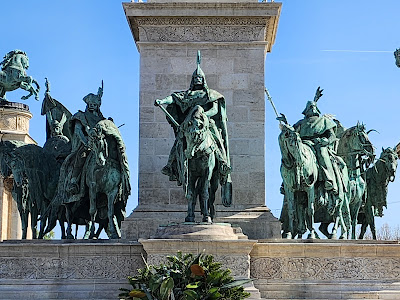 Piața Eroilor din Budapesta — fotografia 3