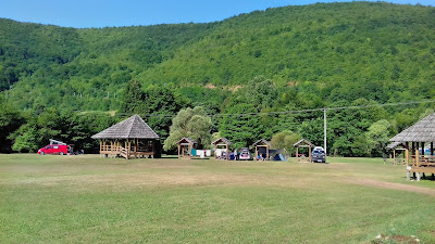 Camping & picnic place Lucica — fotografia 1
