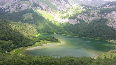 Trnovačko Lake — fotografia 2