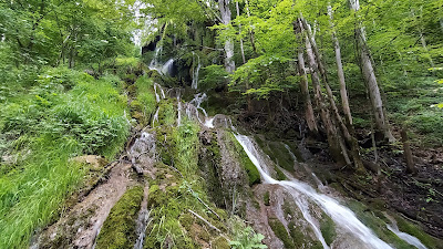 Etropole waterfall “Varovitets” — fotografia 5