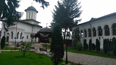 Mănăstirea Plumbuita — fotografia 4