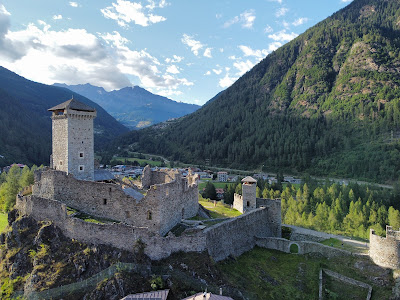 Castel San Michele o Castello di Ossana — fotografia 4