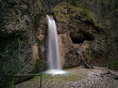 Lac Boga Cascada