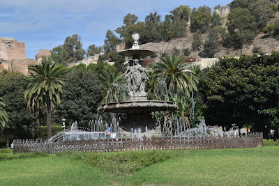Fuente de las Tres Gracias — fotografia 3