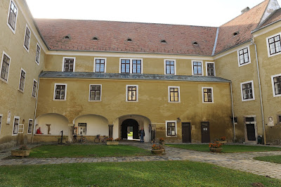 Óvári Castle — fotografia 4