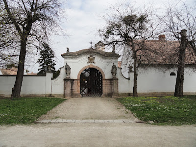 Majki Kamalduli Remeteség és Esterházy-kastély — fotografia 3