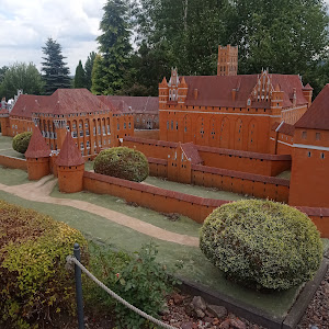 ŚWIAT MARZEŃ INWAŁD | Park Miniatur | Lunapark — fotografia 3