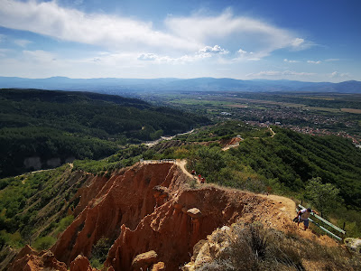 Piramidele de pământ din Stob — fotografia 3