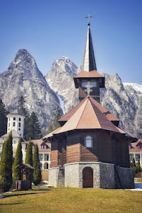 Mănăstirea Caraiman — fotografia 4