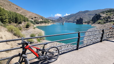 Mirador del embalse de Canales — fotografia 4