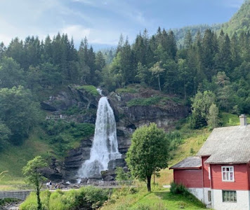 Steinsdalsfossen — fotografia 3
