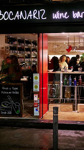 Bocanariz Wine Bar, vinos y tapas — fotografia 3