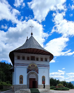 Mănăstirea Pângărați — fotografia 4