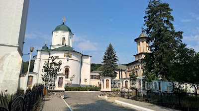 Arhiepiscopia Râmnicului — fotografia 3