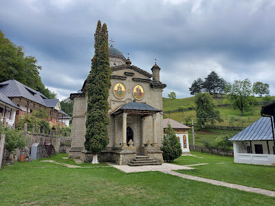 Mănăstirea Stânișoara — fotografia 3