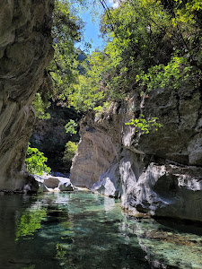 Enipeas Gorge Hike — fotografia 4