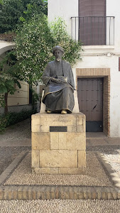 Statue of Maimonides — fotografia 2