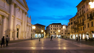 Piazza Libertà — fotografia 4