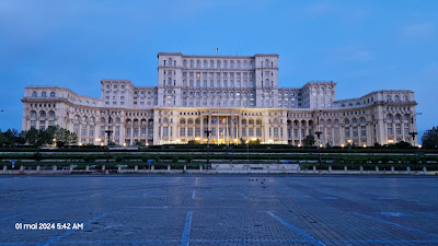 Piața Constituției — fotografia 3
