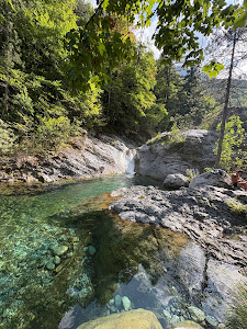 Enipeas Waterfall — fotografia 5