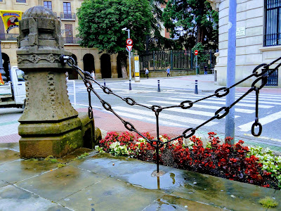 Monument to the Fueros — fotografia 5