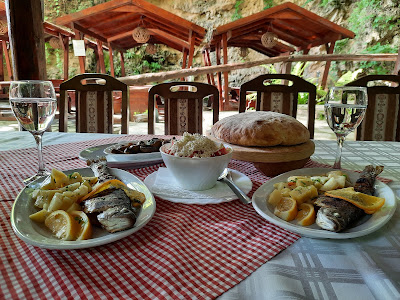 Lisinski raj - restoran sa prenoćištem — fotografia 3