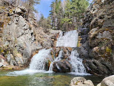 Popina Laka Waterfall