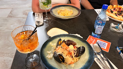 SUNSET RESTAURANT — fotografia 4
