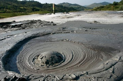 Vulcanii noroioși de la Berca - Fierbătorile — fotografia 3