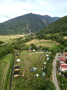 Clopotiva Camping