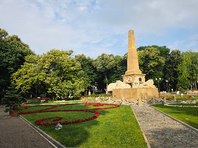 Teiul lui Eminescu — fotografia 4