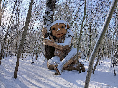 Ölelő Olga by Thomas Dambo - Troll #160 — fotografia 5