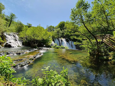 Una