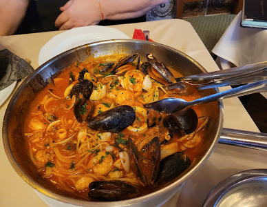 Cézár Étterem - Ristorante Italiano - Tengeri halkülönlegességek — fotografia 5