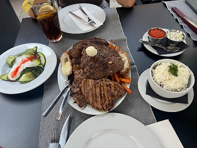 Classic Grill Serbian Restaurant Underground — fotografia 4
