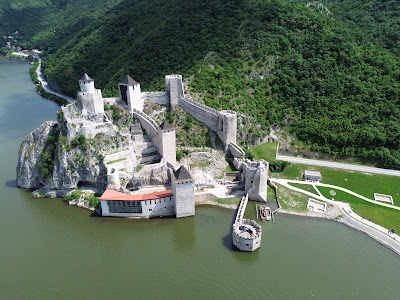 Cetatea Golubăț