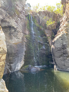 Man Katsa Waterfall — fotografia 4