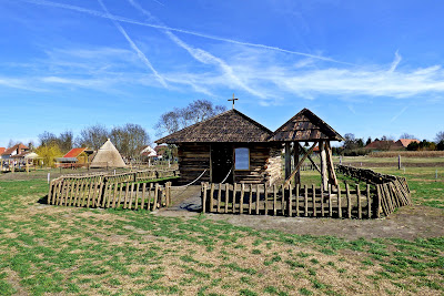 Castle Park, Open-air Museum, Wall of Saints Dinnyés — fotografia 5