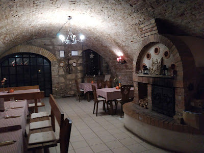 Borköltők Társasága Pince Étterem — fotografia 3