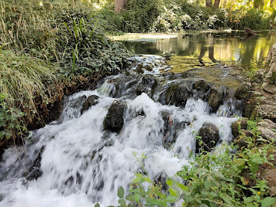 recreational area of ​​the Huéznar birth — fotografia 4