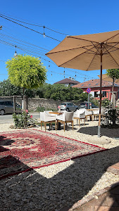 Căminul Cultural Vama Veche – Bistro, Bar & Garden — fotografia 5