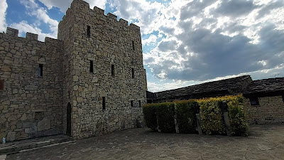 Двор на кирилицата — fotografia 2
