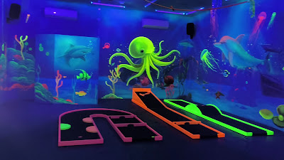 UVR Élményaréna UV Minigolf és VR Szabadulószoba Kecskemét — fotografia 2