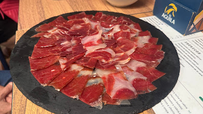 Jamón y Salud Ibérico tapas Bar — fotografia 2