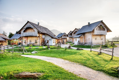 Im Dörfl anno 1873 - Camping // Hütten // Wirtshaus