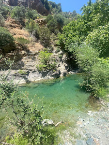 Manikiatis Waterfall — fotografia 4