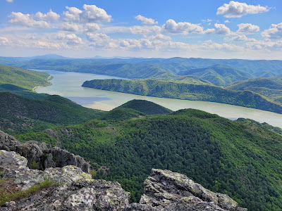 Trescovăț Peak