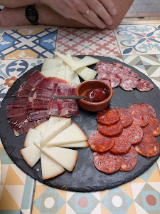 Jamón y Salud Ibérico tapas Bar — fotografia 5