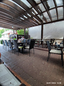 Kistehén Burger Étterem — fotografia 3