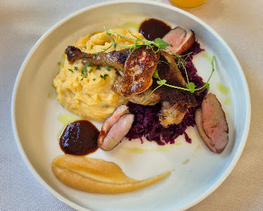 Tölgyfa Étterem & Pub — fotografia 5